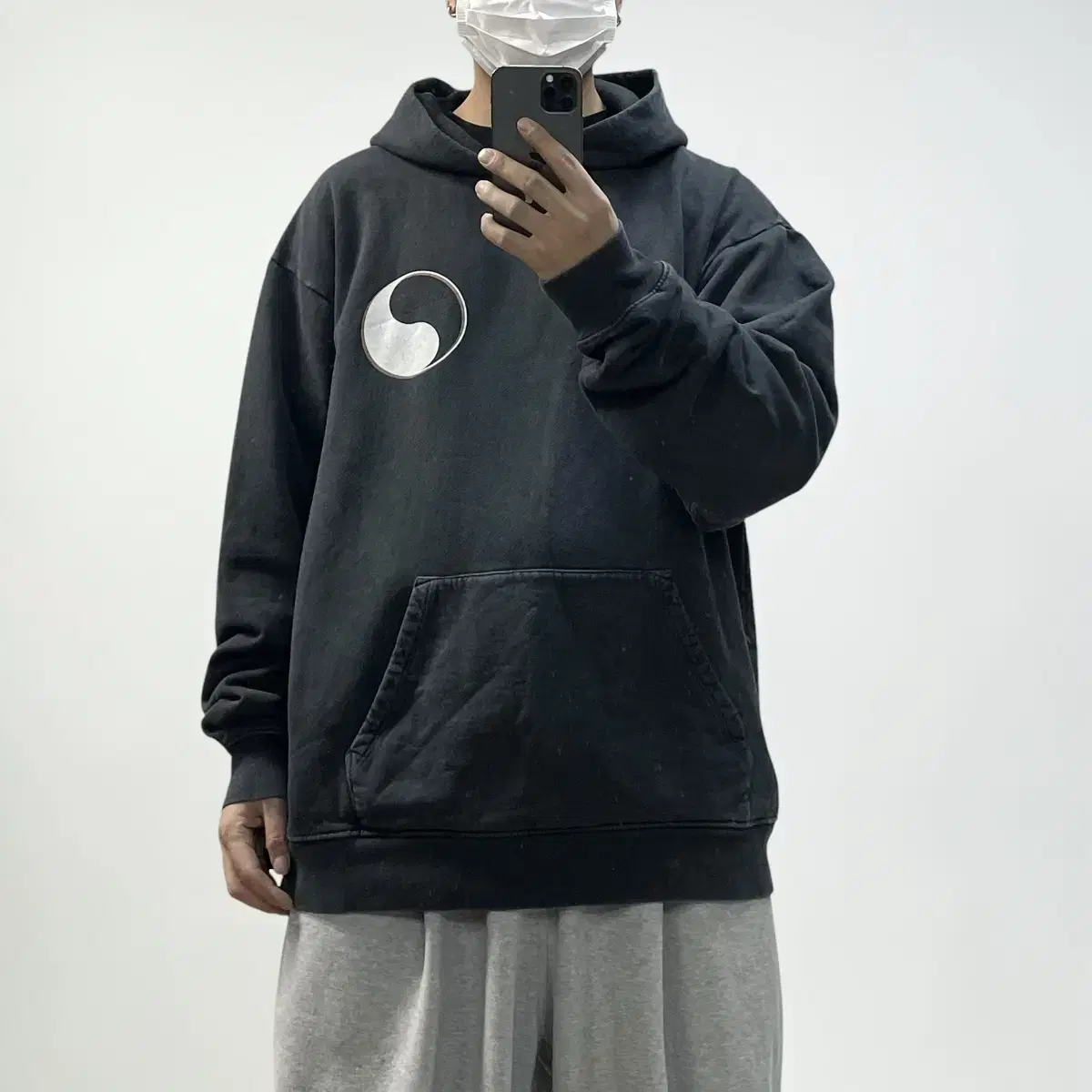 스투시 Stussy x 아워레가시 피그먼트 드롭 쉐도우 후드티 블랙