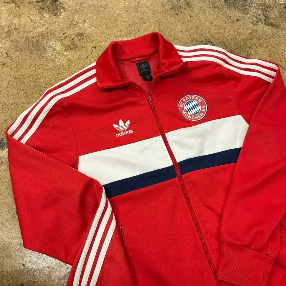 [ Authentic/95 ] Adidas FC Bayern Munich Firebird Tracktop Jersey