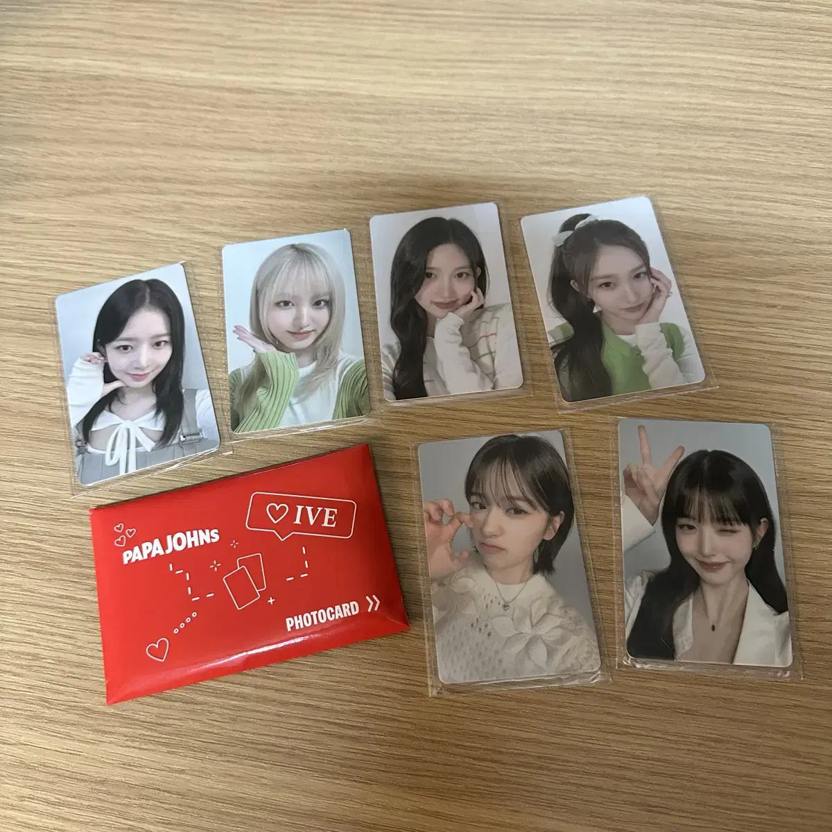 Ive Papa John's Photo Card Set 4.