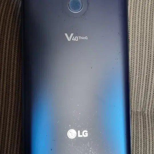 LG V40  thinQ