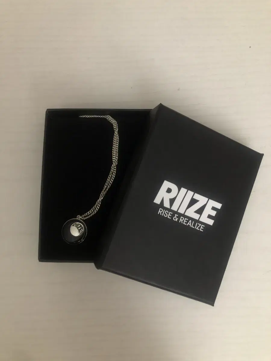 Rize pop up Necklace md