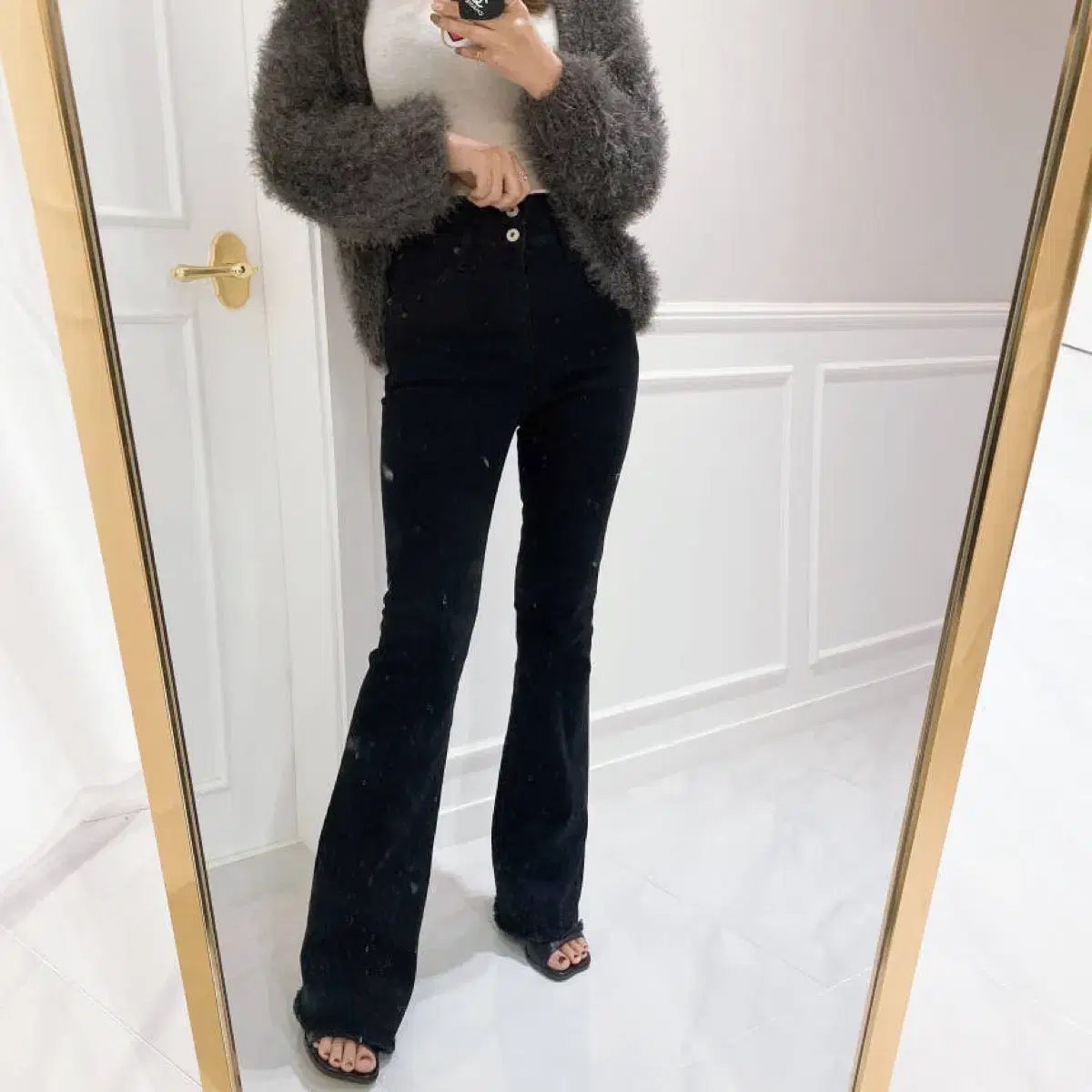 Magnolia Two-button Bootcut Blacks