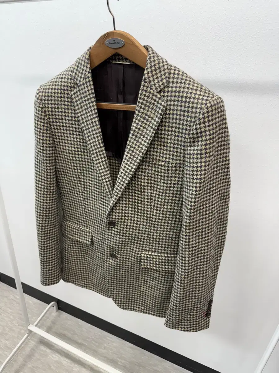 95-100) Brooks Brothers Hound Wool Jacket