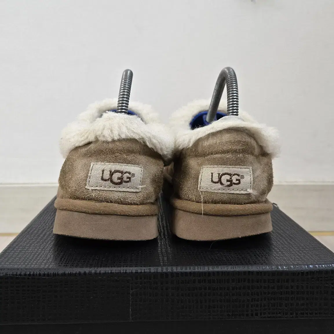 [250] UGG 어그 니타 어그슬리퍼 체스트넛