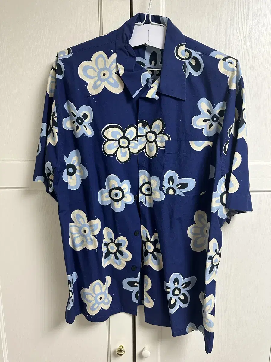 [XL] UNIQLO Marni Flower Shirt