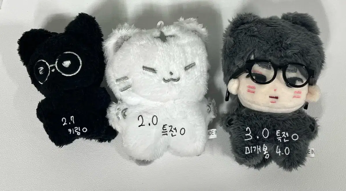 Seventeen 10cm doll wts Ho Chi Minh Dust Alsalnan