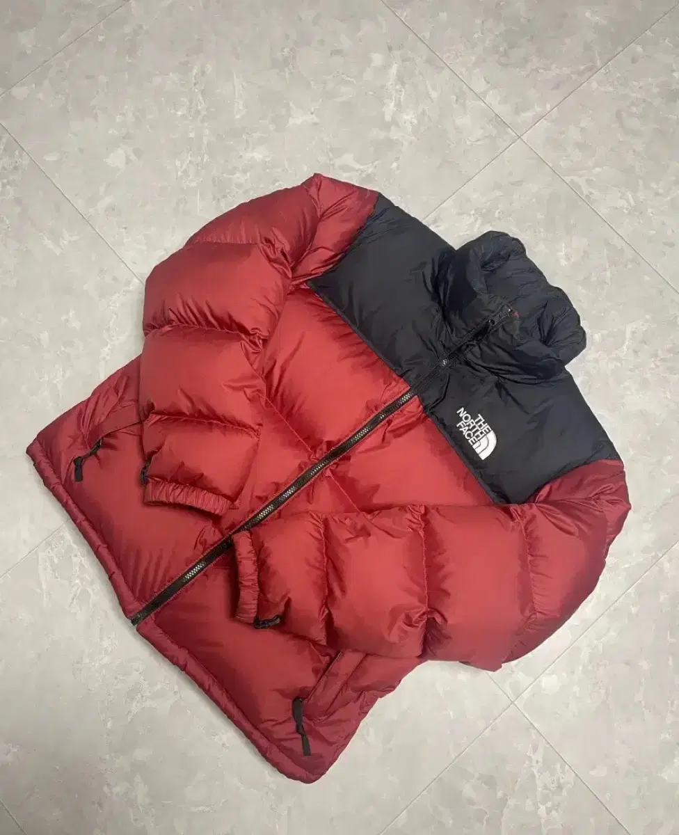 The North Face Nopsi Darkred 105 in Store