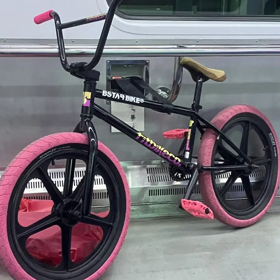 Fitbikeco 글로스 블랙 커스텀bmx