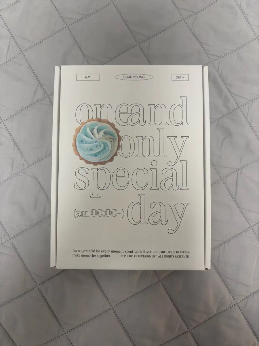 Lee Chaeyoung birthday box