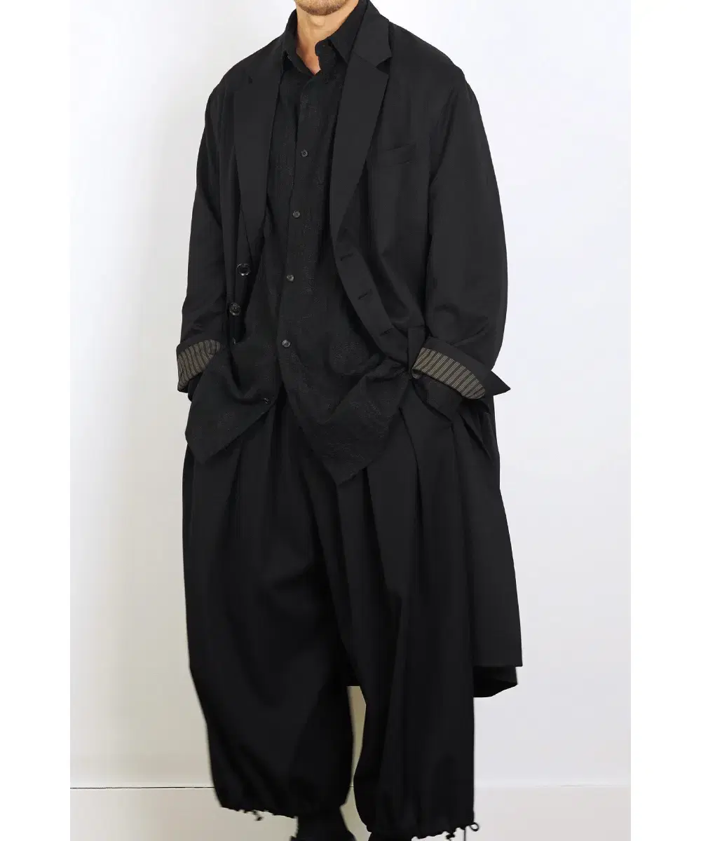 HAN Black wool gabardine 5-button long jacket