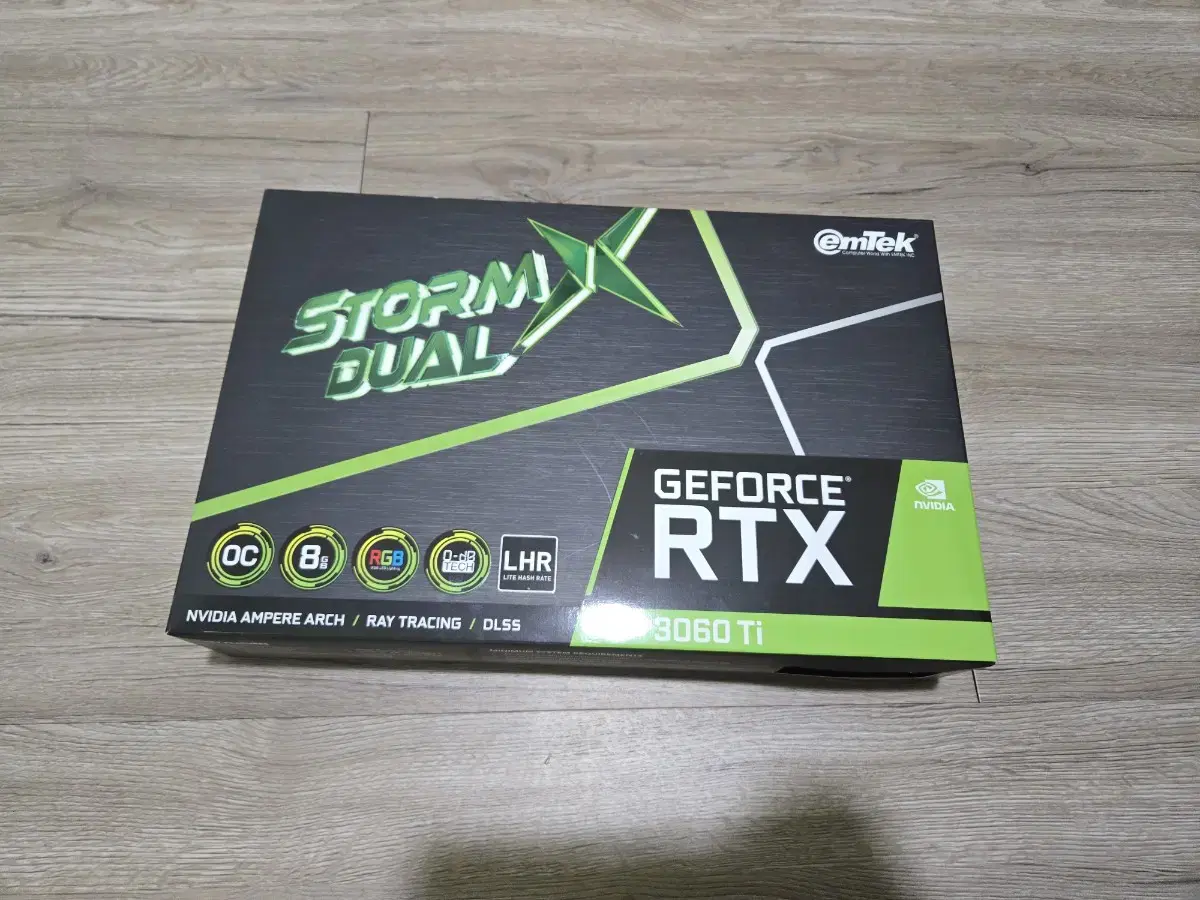 이엠텍 RTX 3060 Ti  A급 팝니다. (무상AS 25년 4월까지)