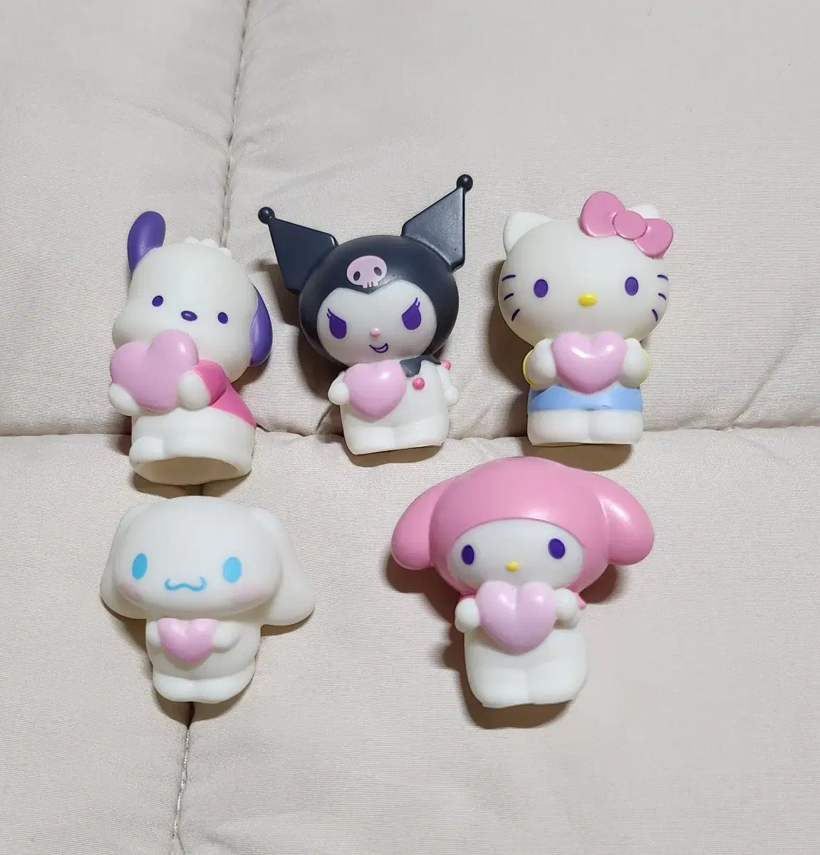 Sanrio Kuromi Mamel Kitty Cinnamon Rolls Pochaco Sofby Set