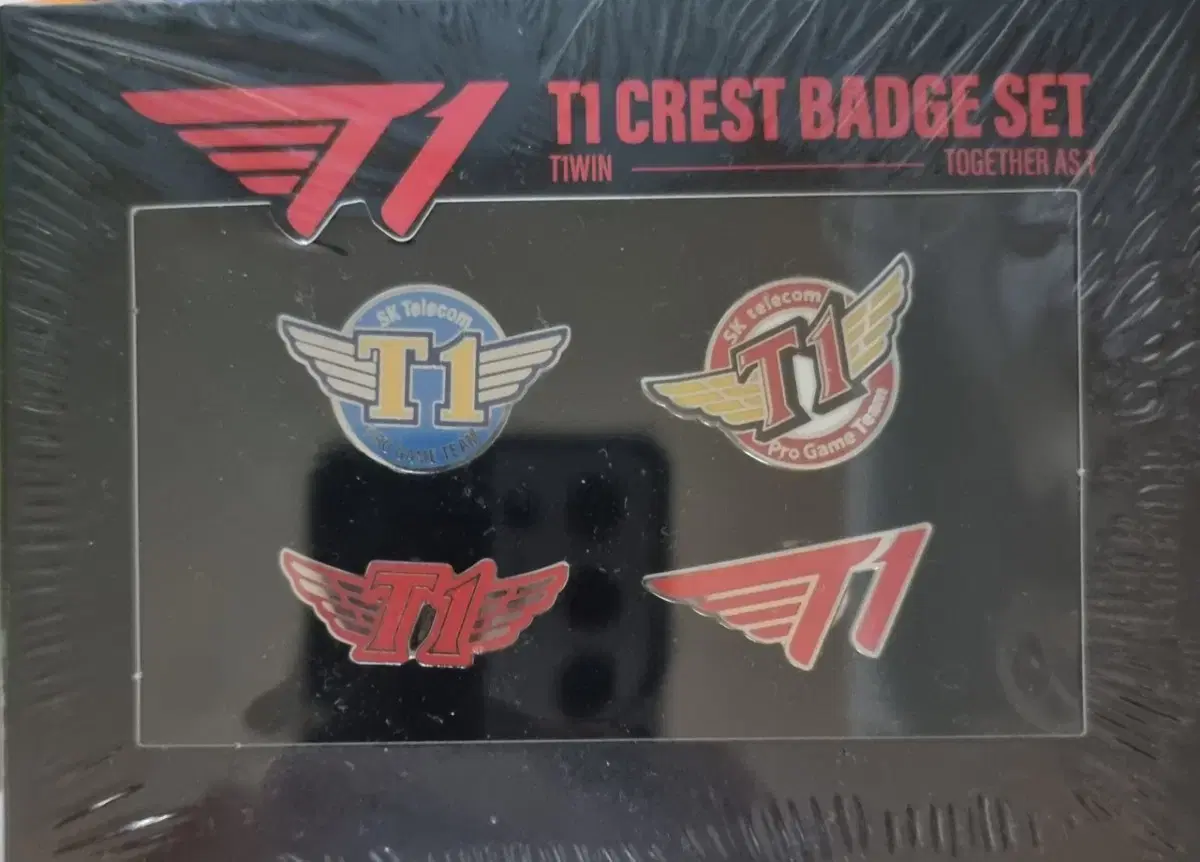 T1 T1 20th Anniversary Badge Set