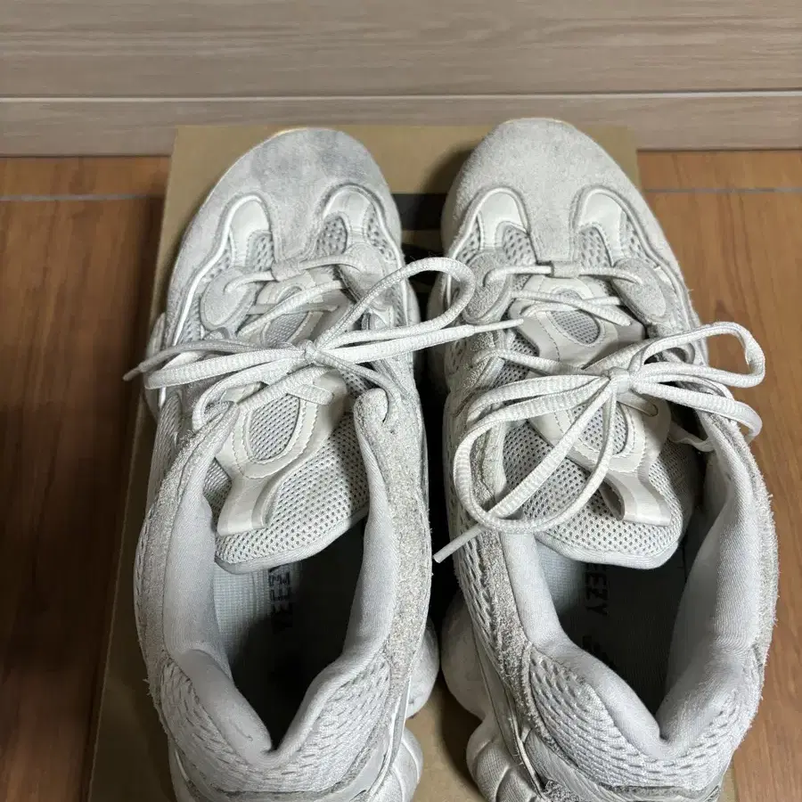 이지 yeezy 500 본화이트