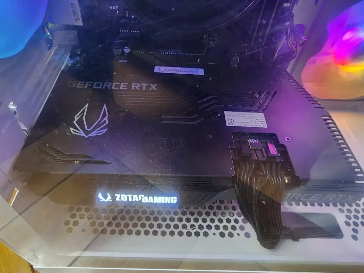 새상품)라이젠7 5700x RTX3070 게이밍 컴퓨터 본체 팝니다