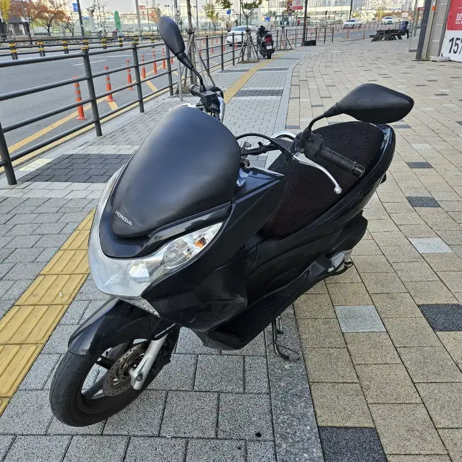 천안 평택 14년식 혼다 pcx125 2만키로 판매. 충청 경기 아산