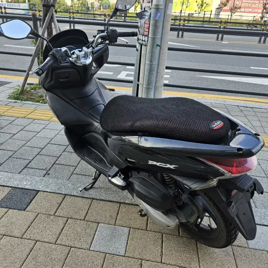 천안 평택 14년식 혼다 pcx125 2만키로 판매. 충청 경기 아산