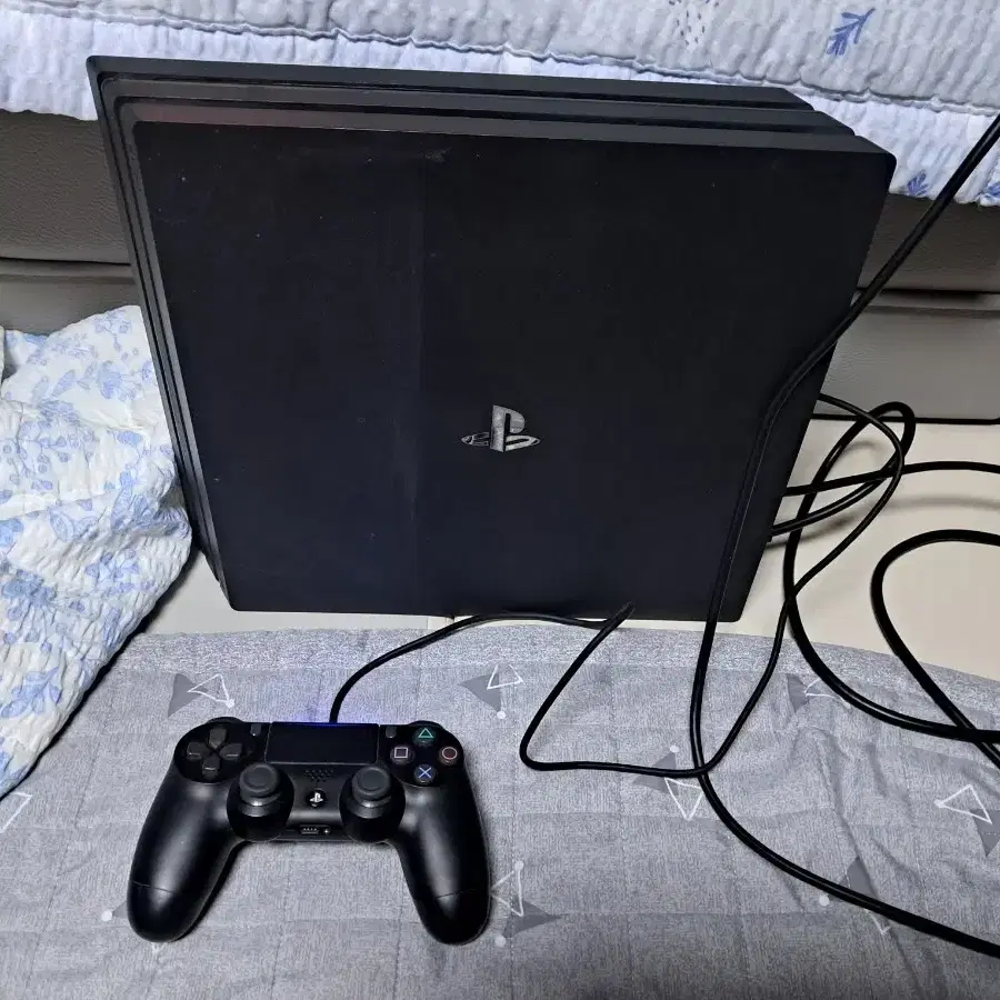 ps4 프로 7117 1테라 팝니다 노박스 최신펌