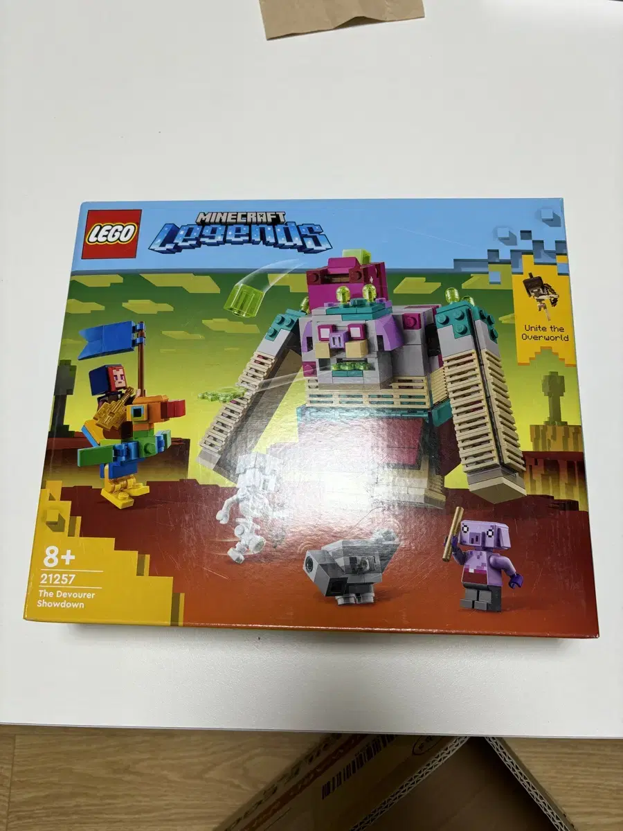 LEGO Minecraft 21257 The Debaucher Showdown New MISB