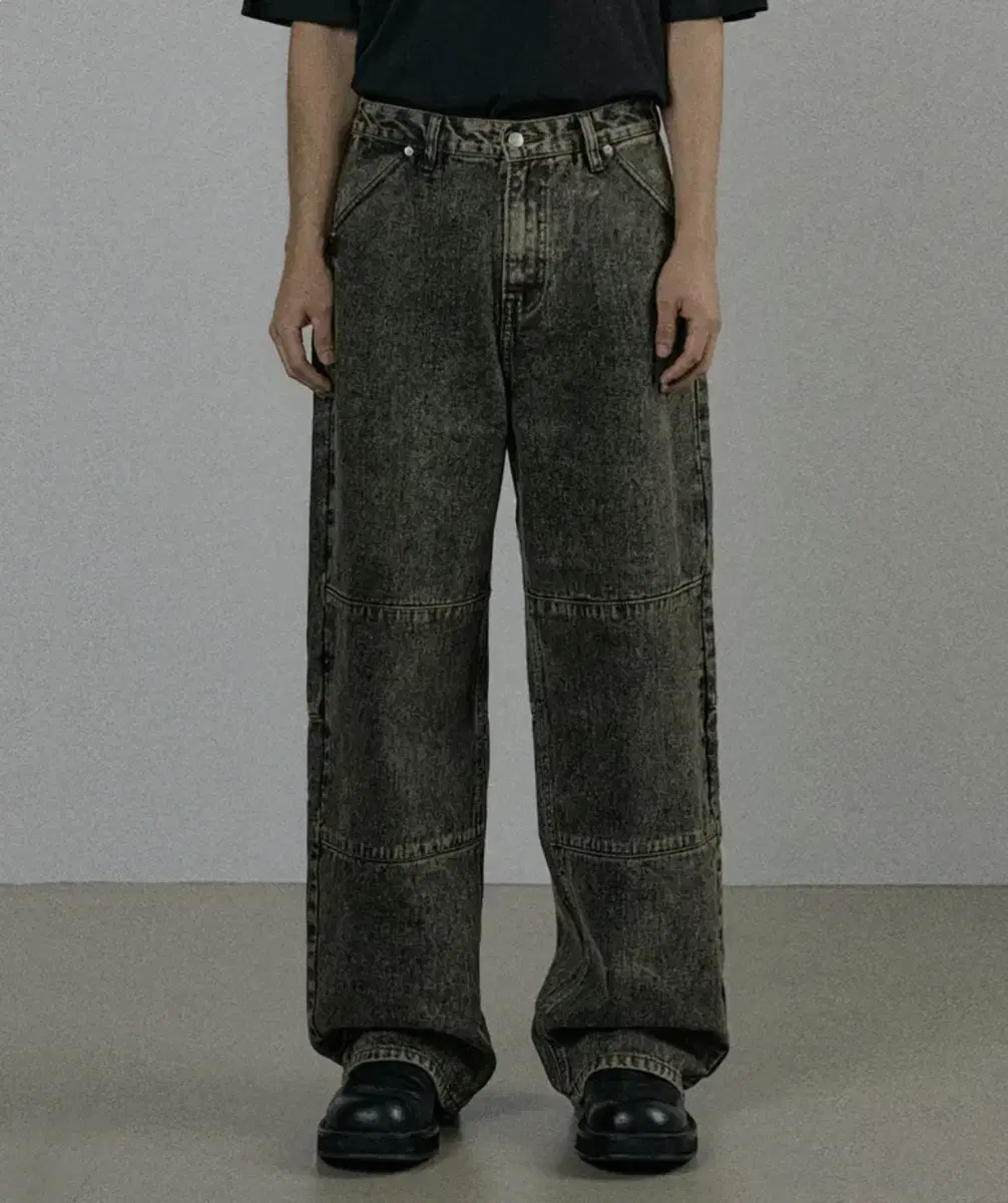 Retail Third-Cut Dungarees L