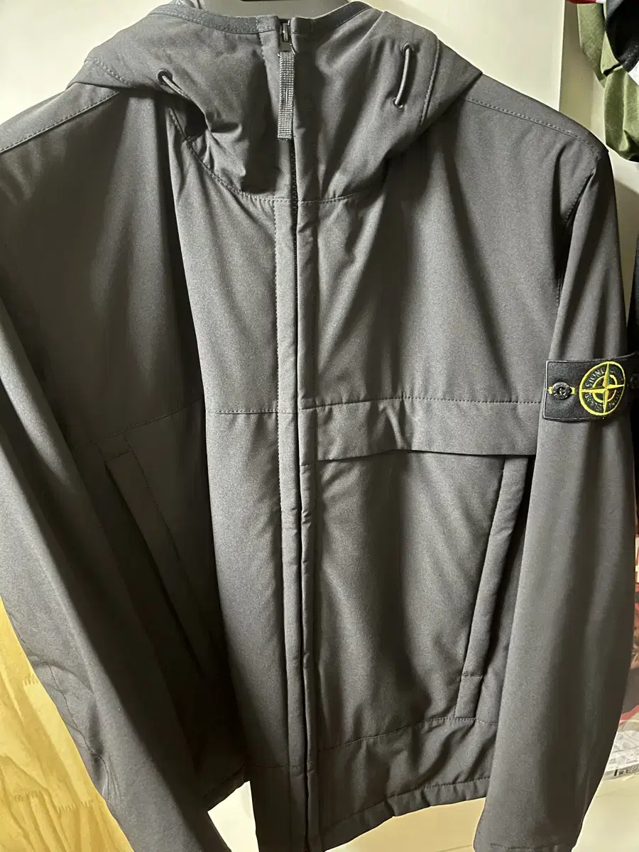 Stone Island Softshell PrimaLoft Size L sells out