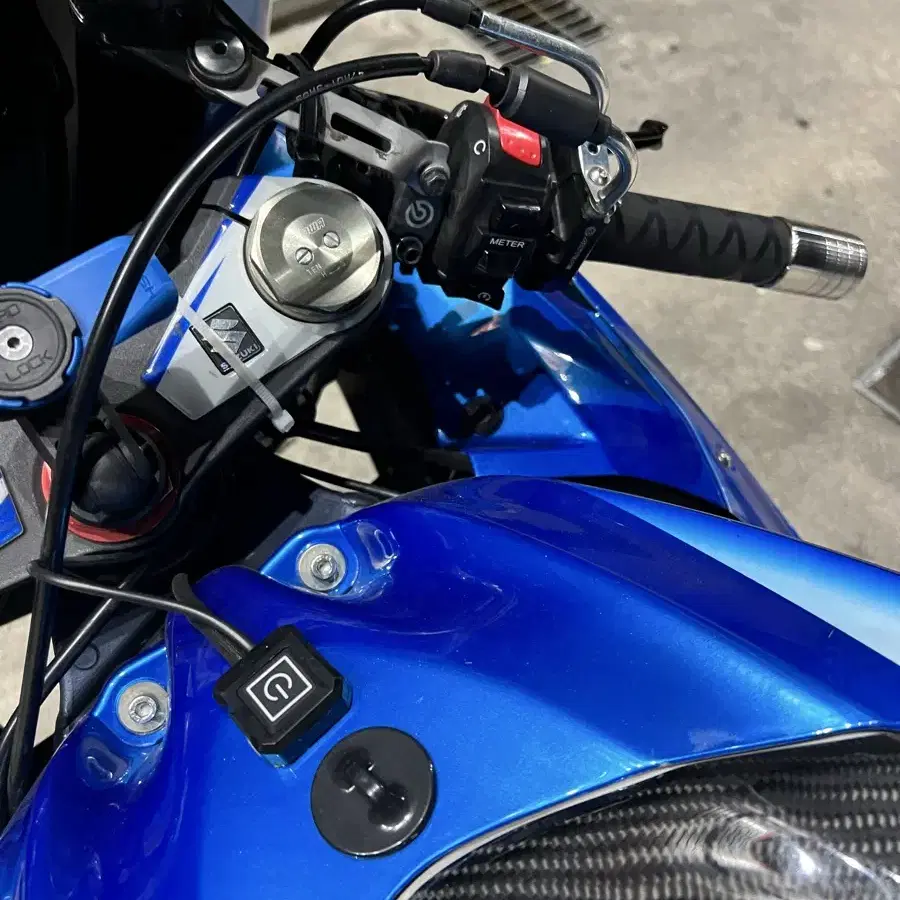 GSX R1000 북미형 팝니다.