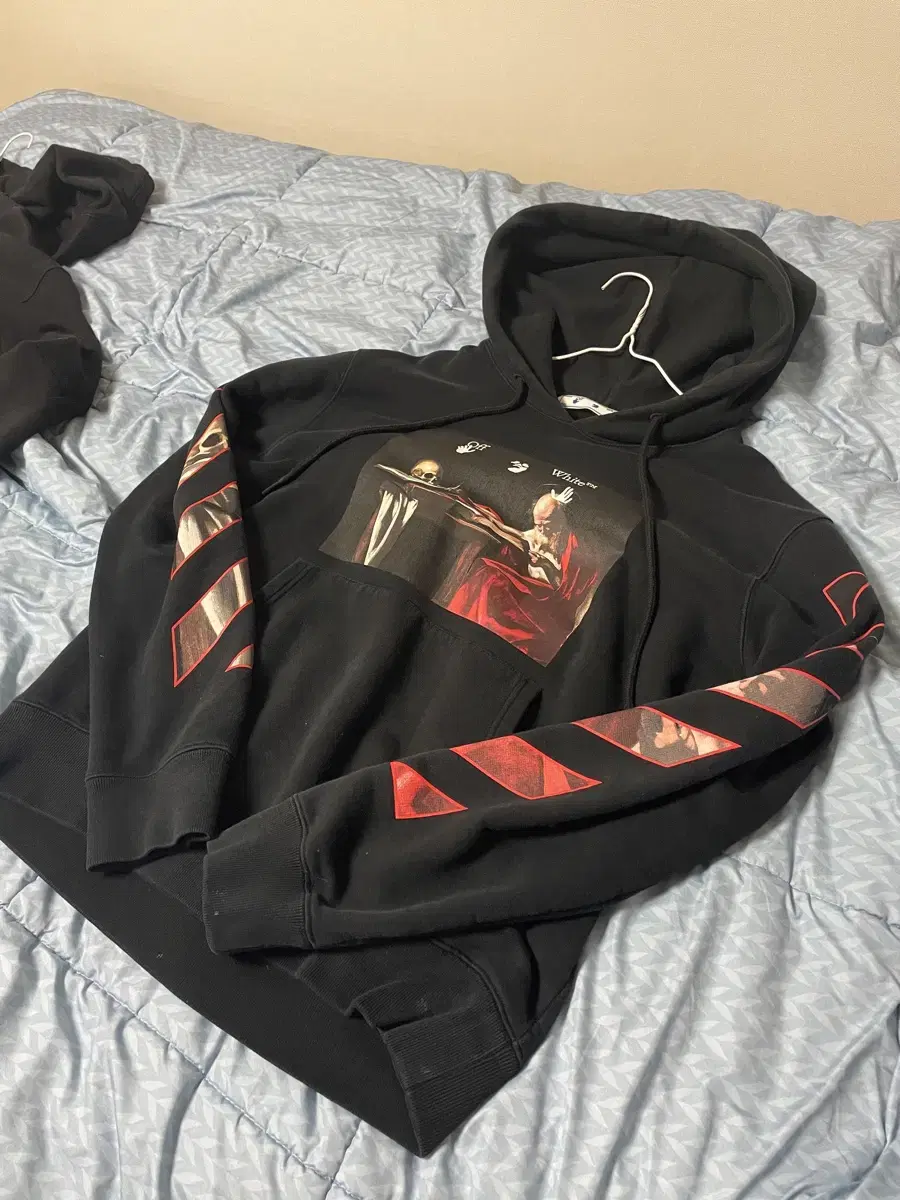 Off-White Caravaggio Hooded Black L