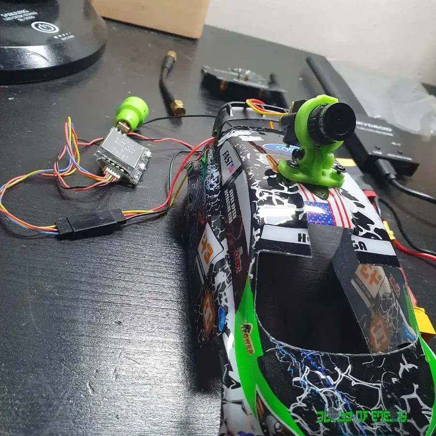 wltoys k989, fpv 장치(핸드폰 연결 가능)