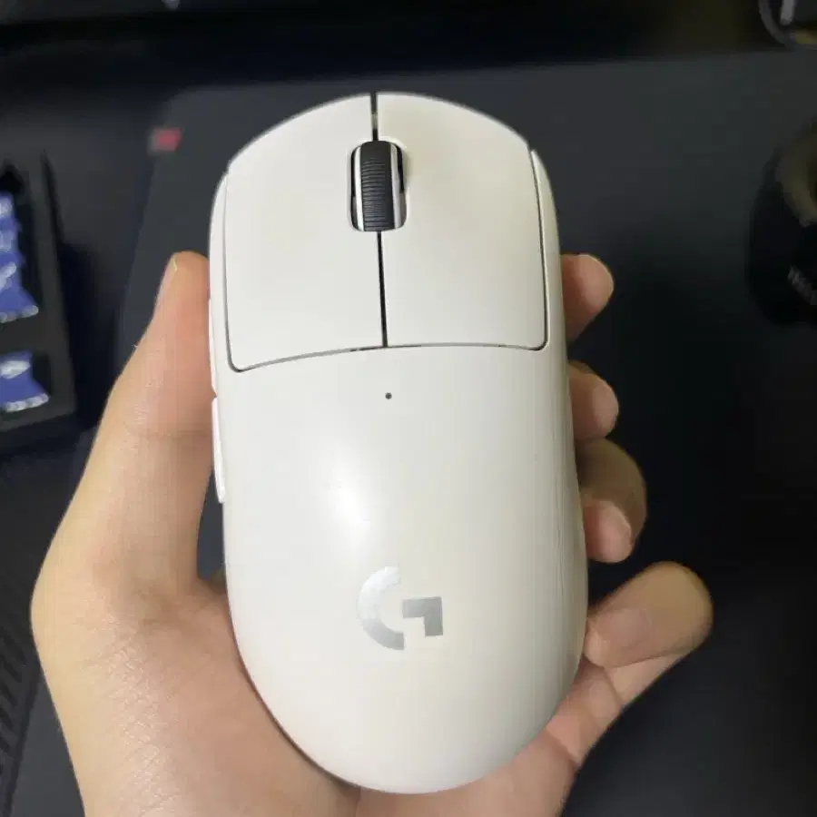 G pro superlight white ( 지슈라 1세대 )