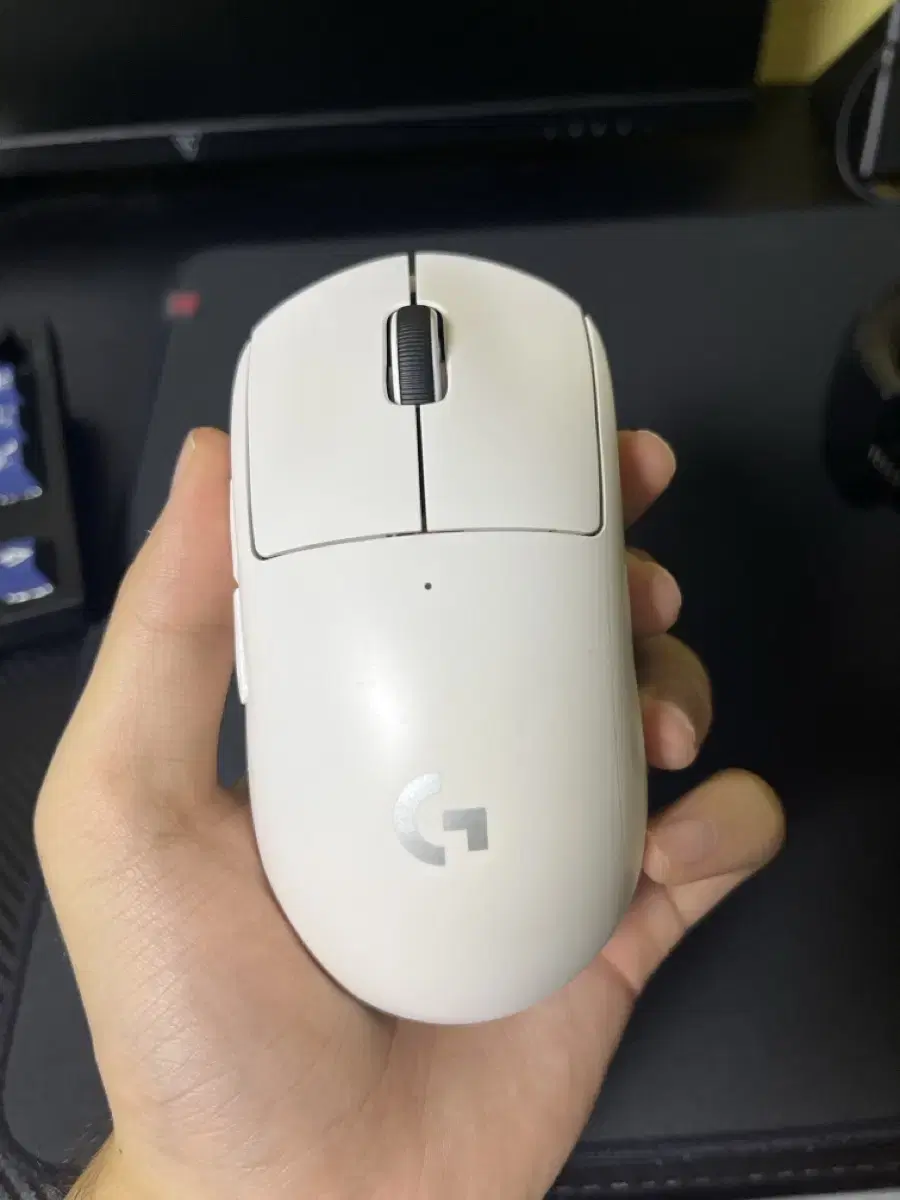 G pro superlight white ( 지슈라 1세대 )