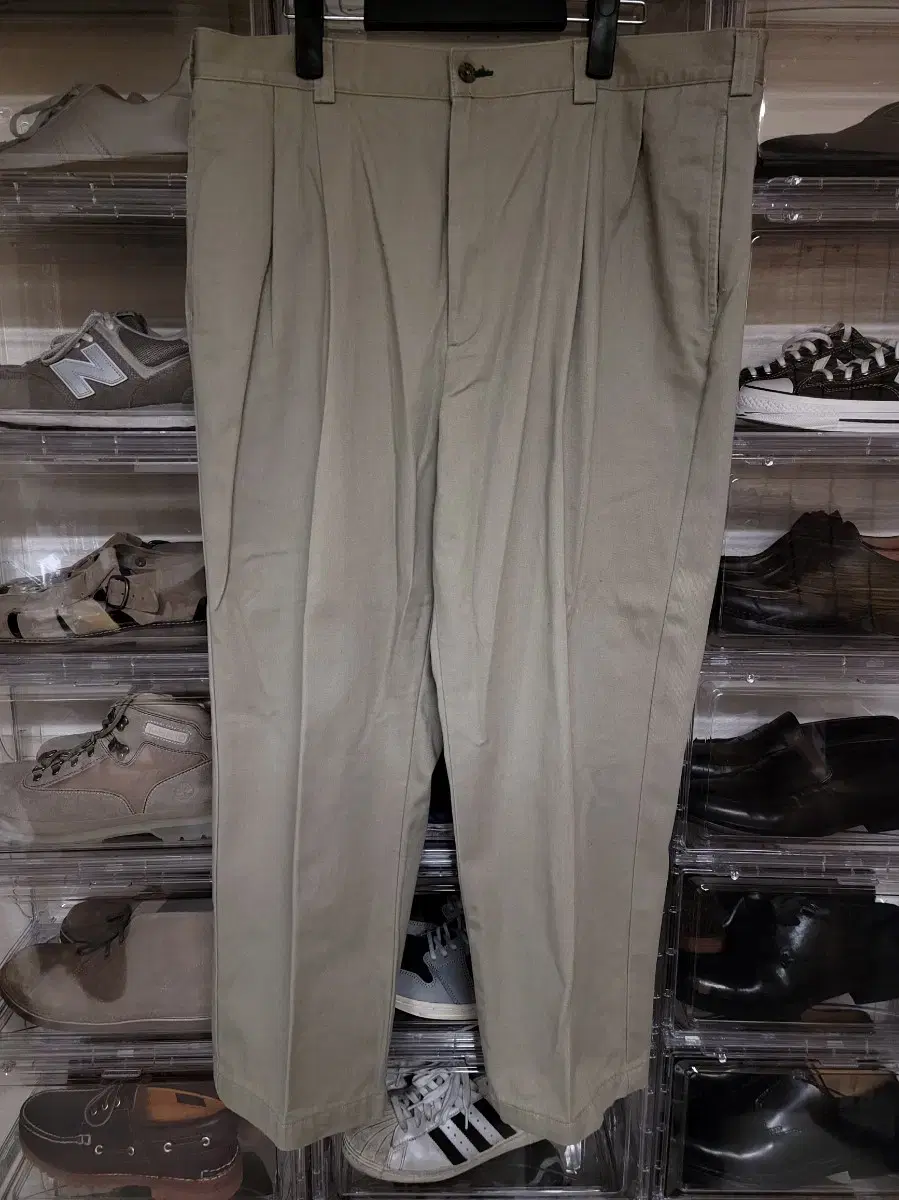 Tommy Hilfiger Chino Pants [38]