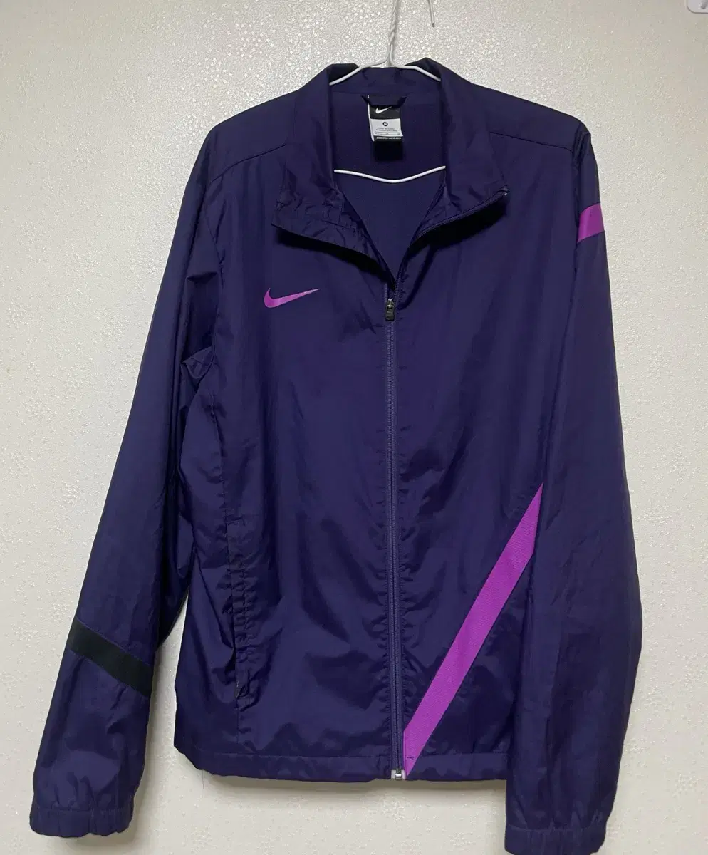 Tappoga) Nike Vintage Purple Windbreaker