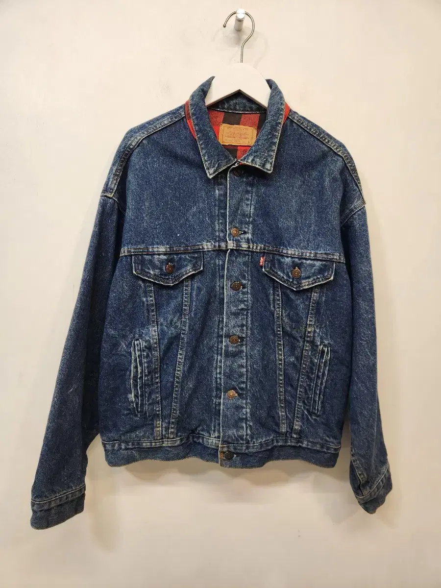 Levi's Jeans Jacket (Button Type)