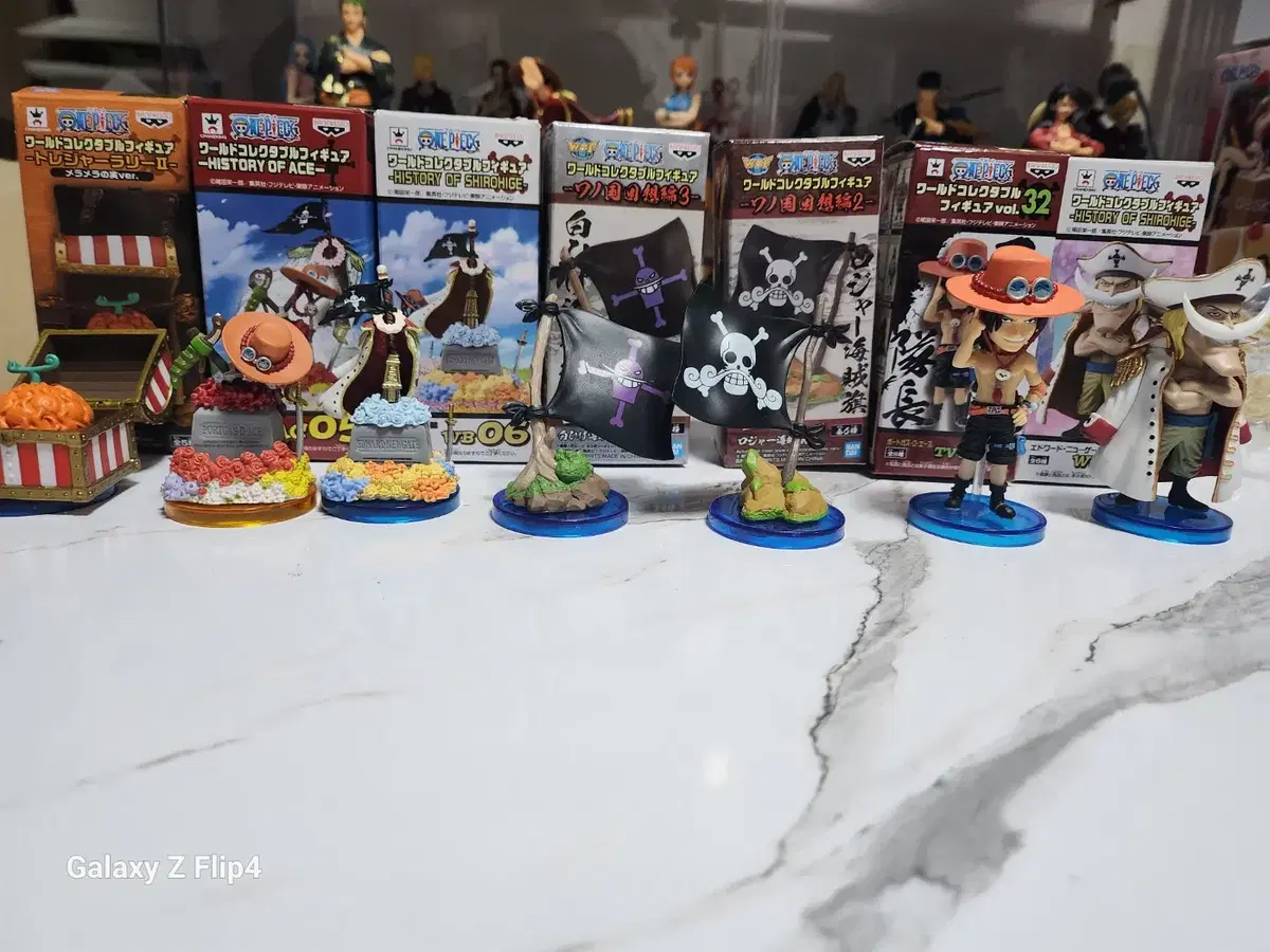 ONEPIECE Wall Call Figure AceGrave BeardGrave Fruit,Flag,etc.