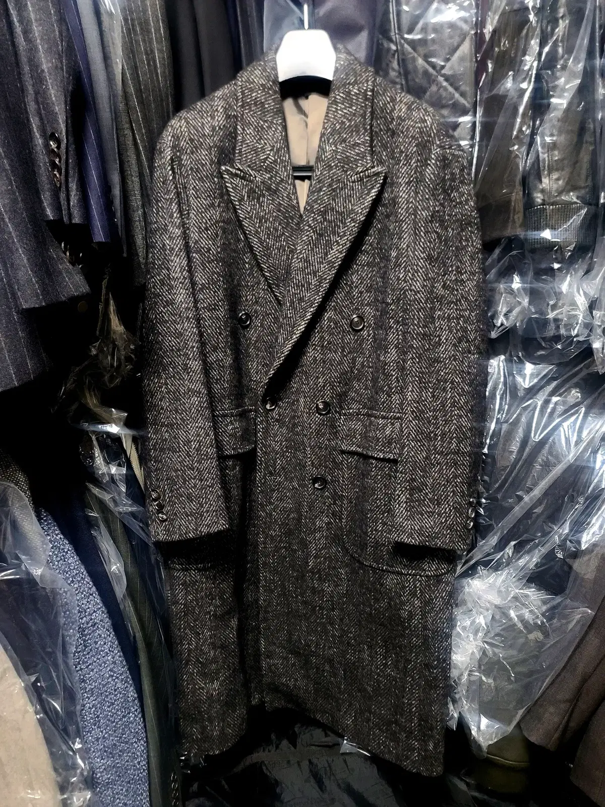 Zique / Sepia Dark Gray Herringbone Double-breasted Coat / 105