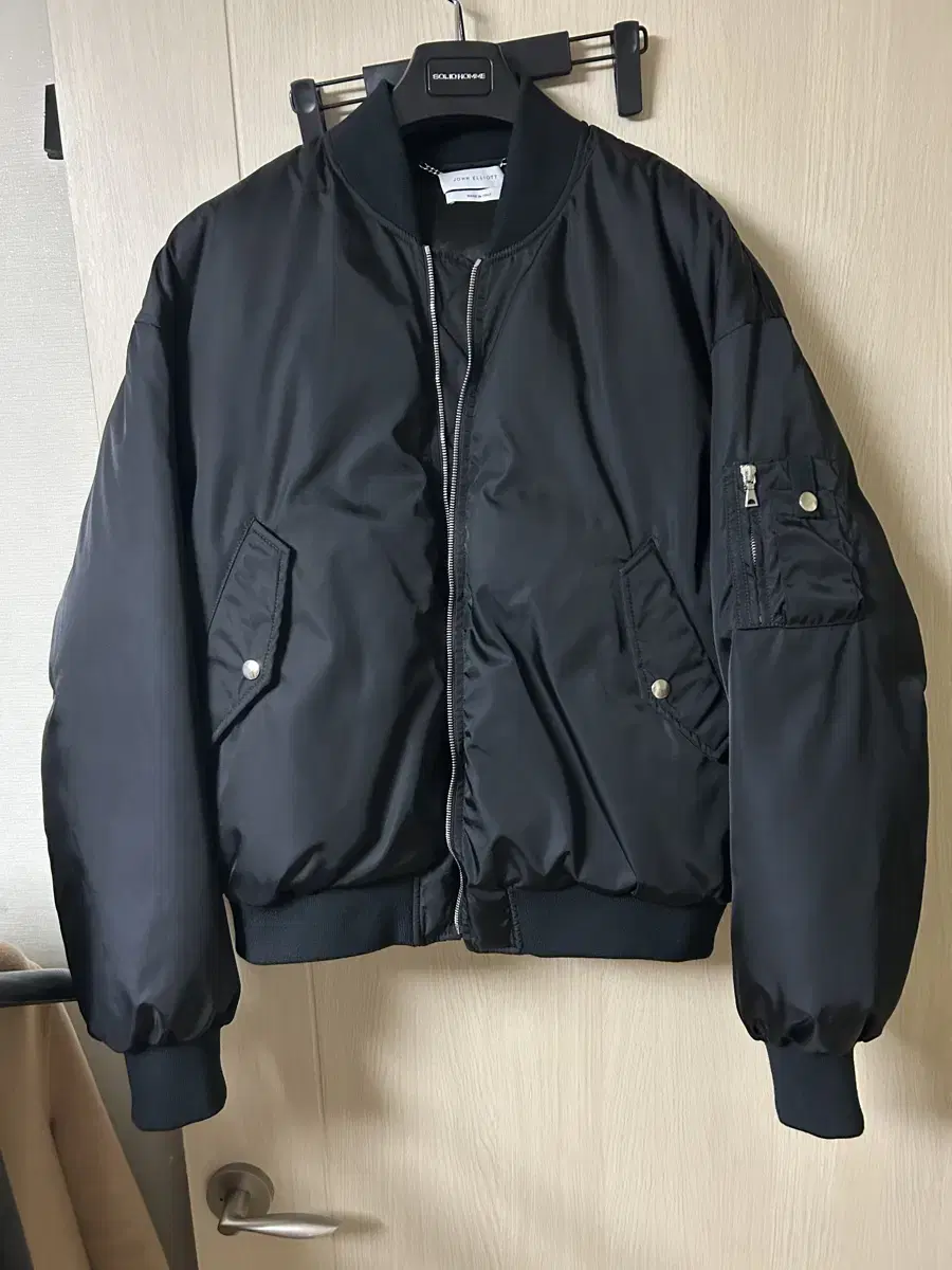 Zone Elliott Andes Down Bomber Jacket Mayon Black