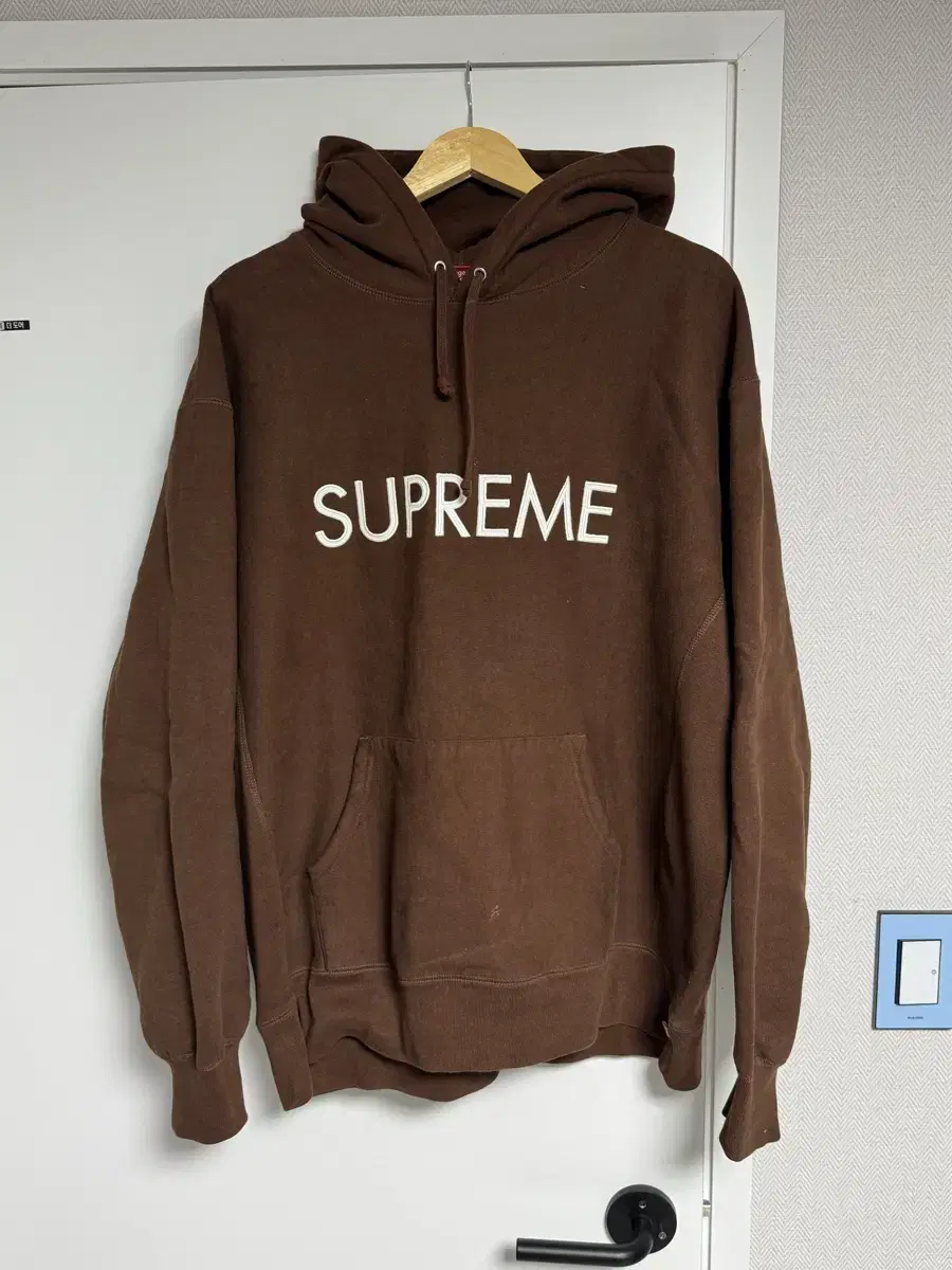 Supreme Capital Hoodie XL