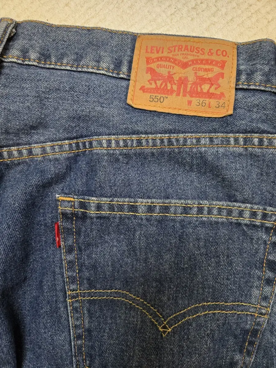 Levi's 550 Jeans 36