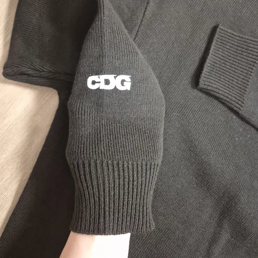 꼼데가르송 CDG 니트