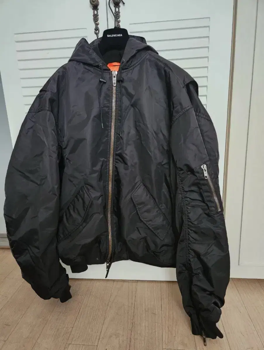 Balenciaga 3B Bomber 1 size black