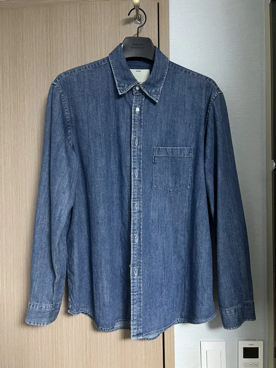 [size 4]Pottery button-down mid-blue denim shirt