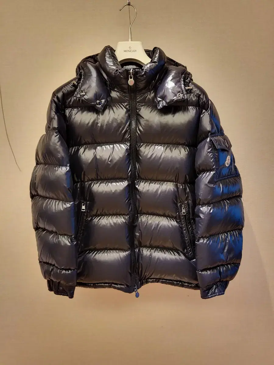 Moncler maya padded size 6