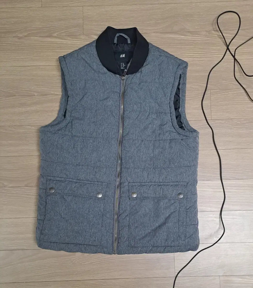 Men's vest size H/M S