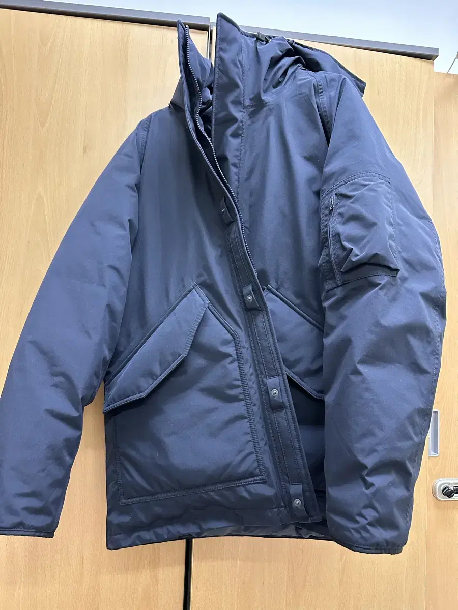 (L) 23fw Nanamika Gore-Tex Down Navy