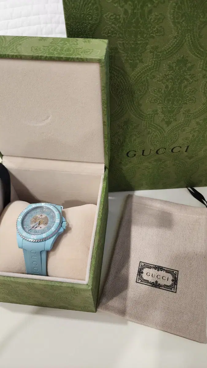 Gucci Unisex Watch YA136344 - 40mm (AUTOMATIC)