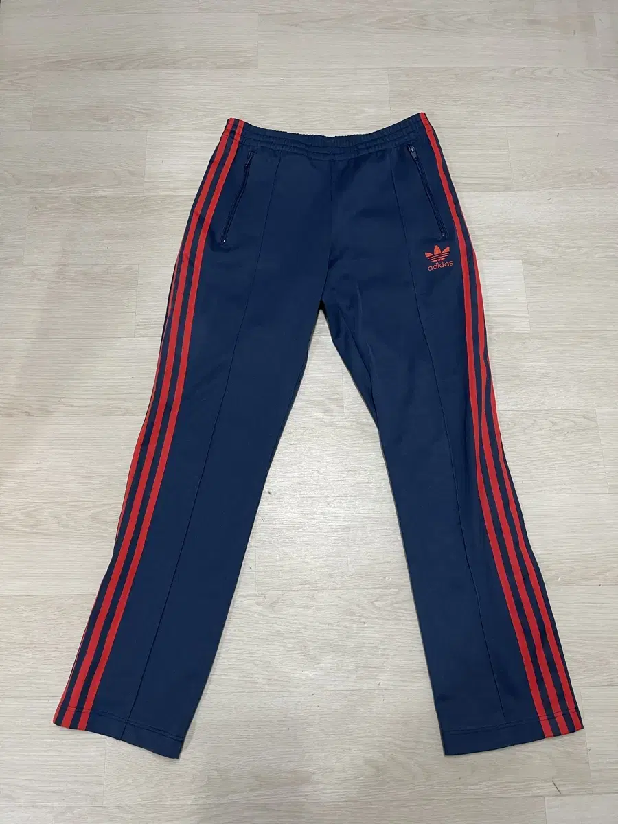 adidas Europa Sweatpants