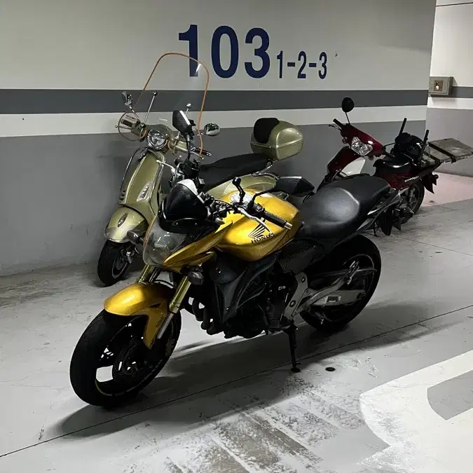 호넷 600 HONDA CB600F ABS 4기통 요시무라 풀배기