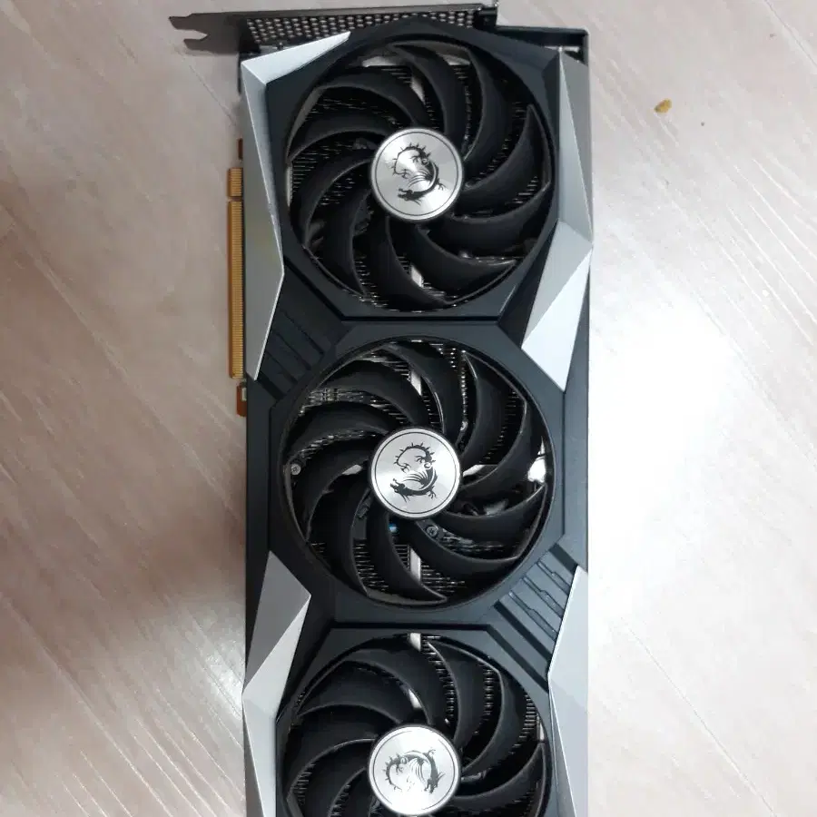 msi 6800xt 그래픽