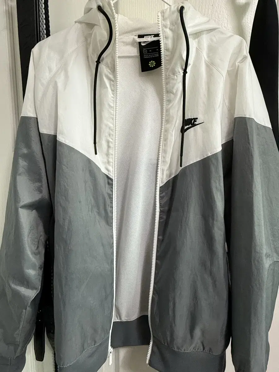 M Nike Woven Windbreaker Jacket WINDRUNNER