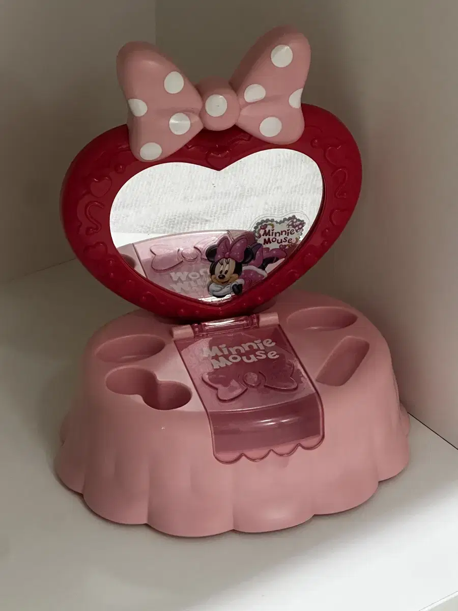 Minnie Mouse Toy Dressing Table